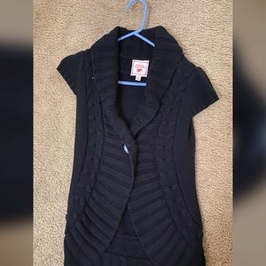 Black sleeveless sweater
